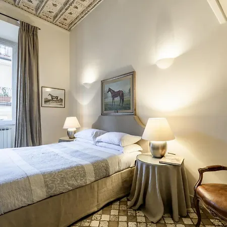 Apartment Piazza Della Maddalena View *