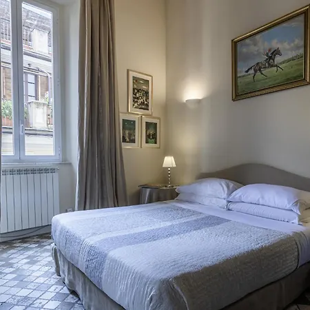Piazza Della Maddalena View Apartment