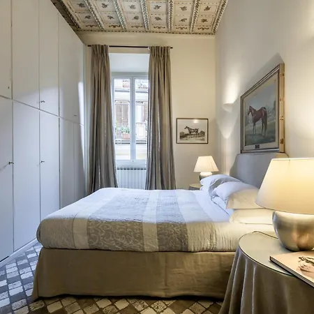 Apartment Piazza Della Maddalena View *