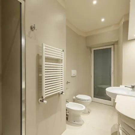 Piazza Della Maddalena View Apartment Rome