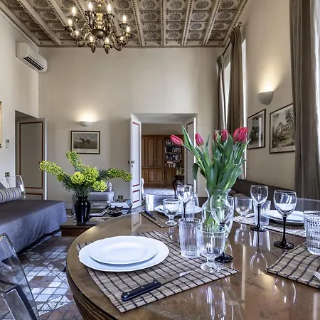 Piazza Della Maddalena View 아파트 *