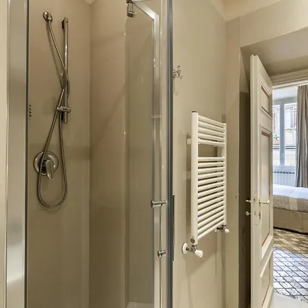 Piazza Della Maddalena View * Roma